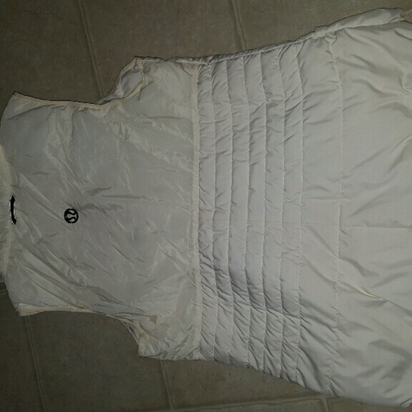 Lululemon  FLUFFIN AWESOME VEST - Picture 4 of 4